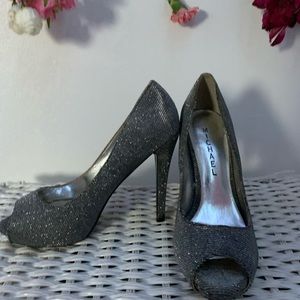 SUPER SPARKLY MICHAEL KORS HEELS!